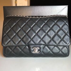 SOLD Chanel Clutch with Chain Caviar leather SHW